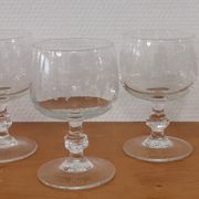 Set of 6 water glasses on feet, grape decoration and Luminarc vine shoot