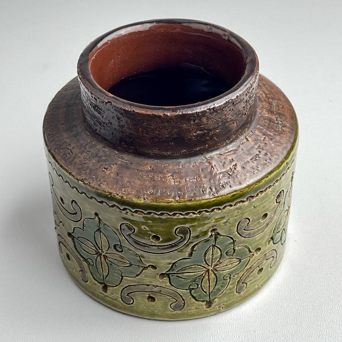 Small vintage ceramic vase by Aldo Londi for Bitossi, Italy, 1970s.