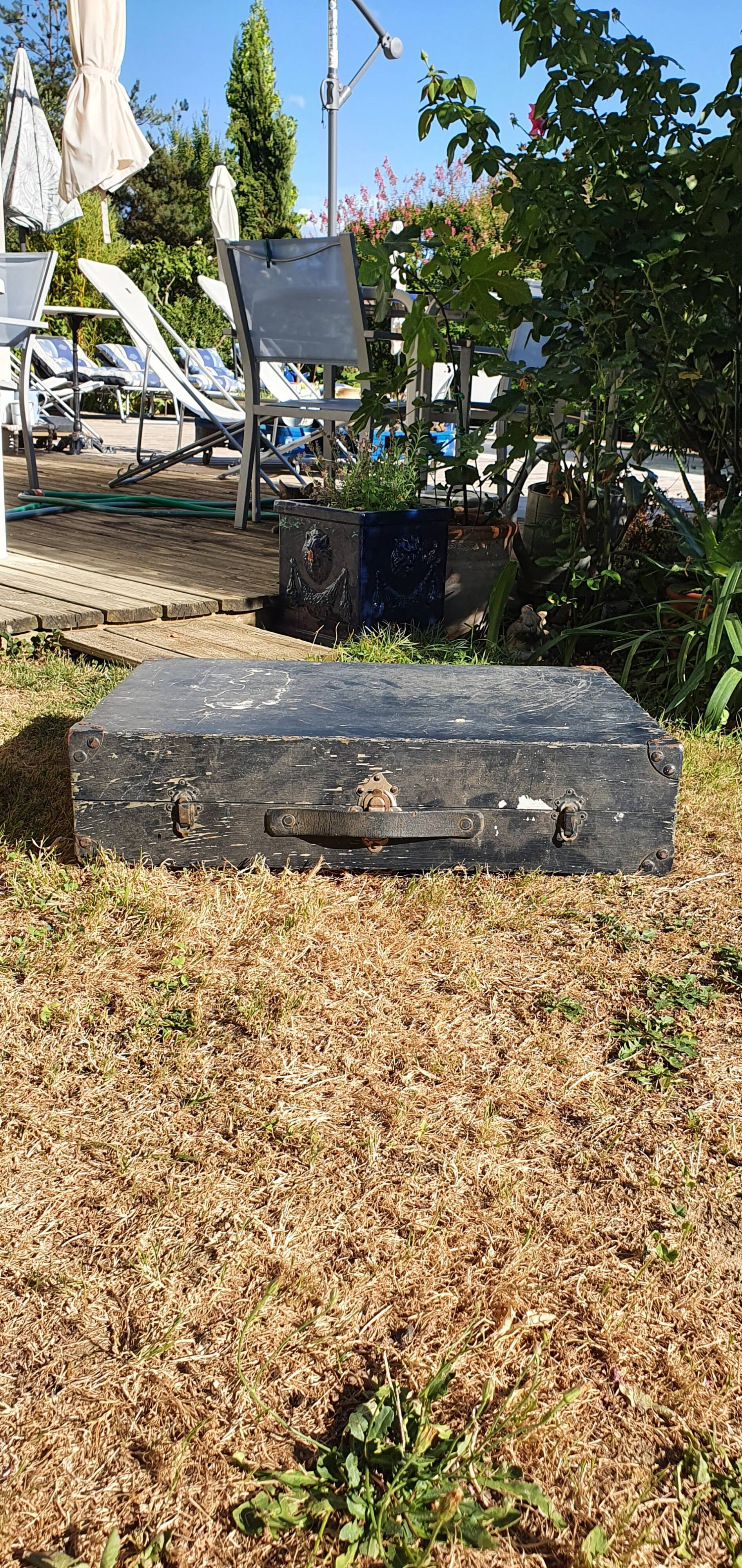 Wooden box