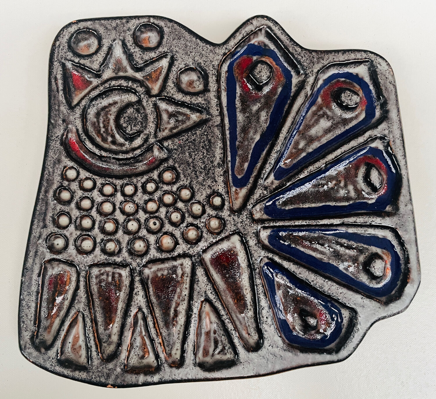 Vintage Scandinavian wall ceramic – Stylised hen – 1960s