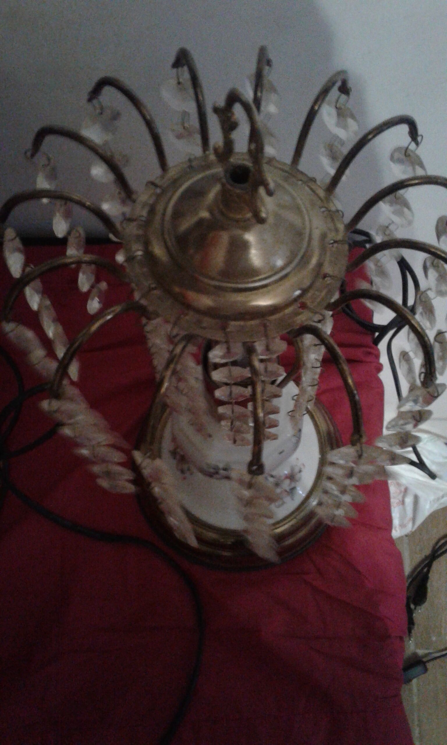 Two bedside lamps with grapevines