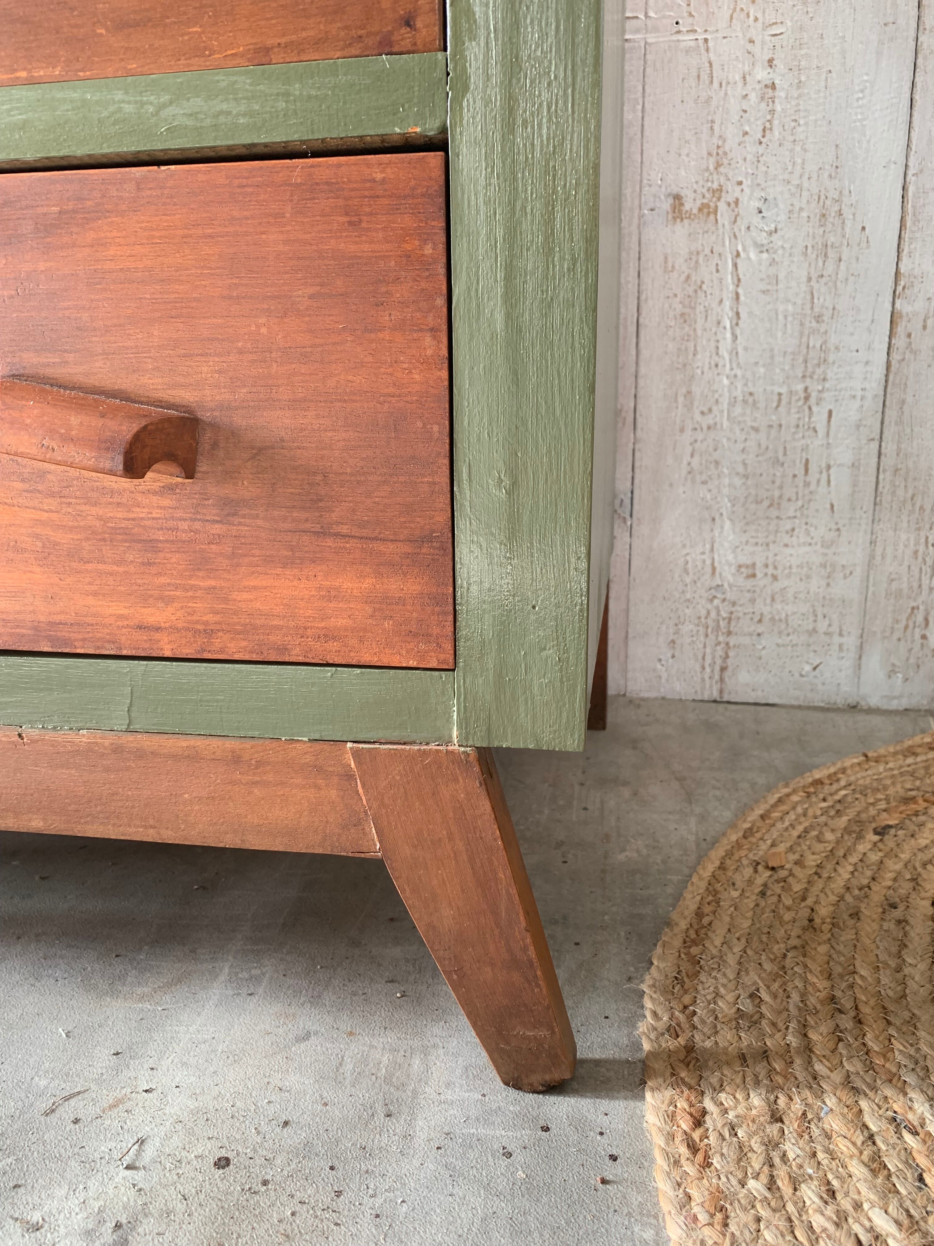 Vintage chest of drawers