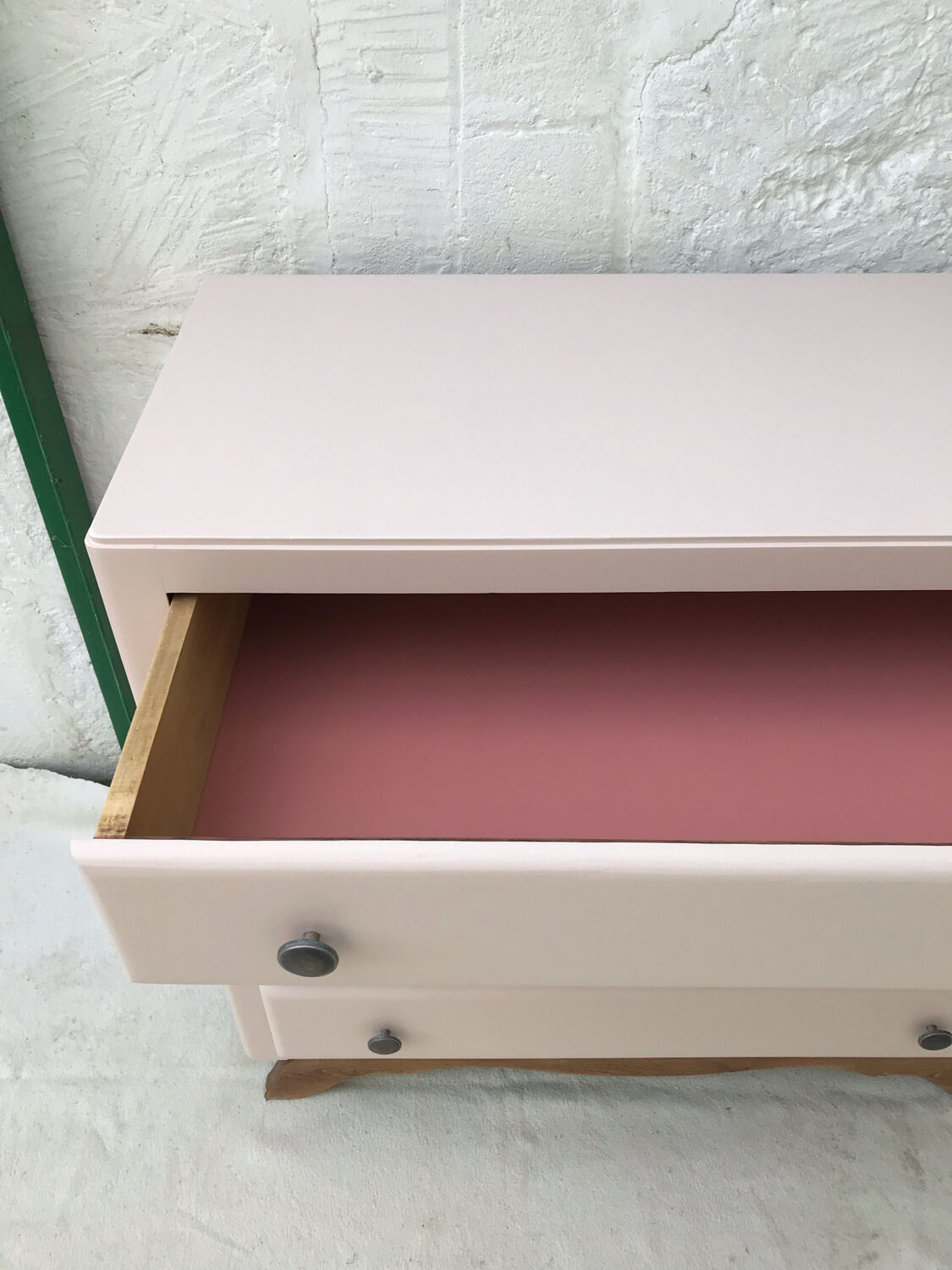 Art deco chest of drawers