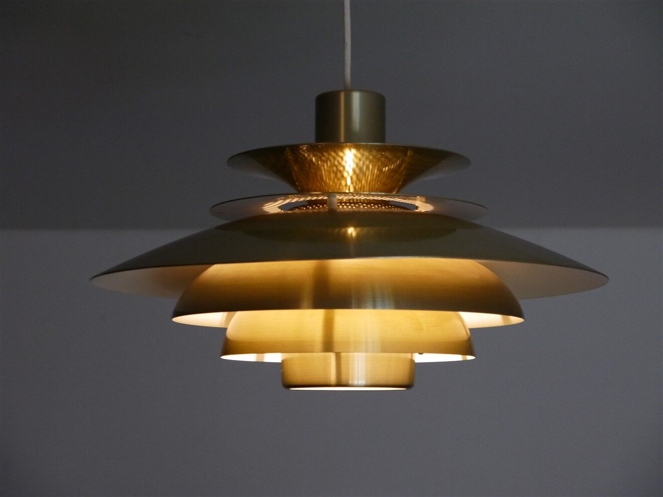 Danish suspension Verona de Jeka 1970