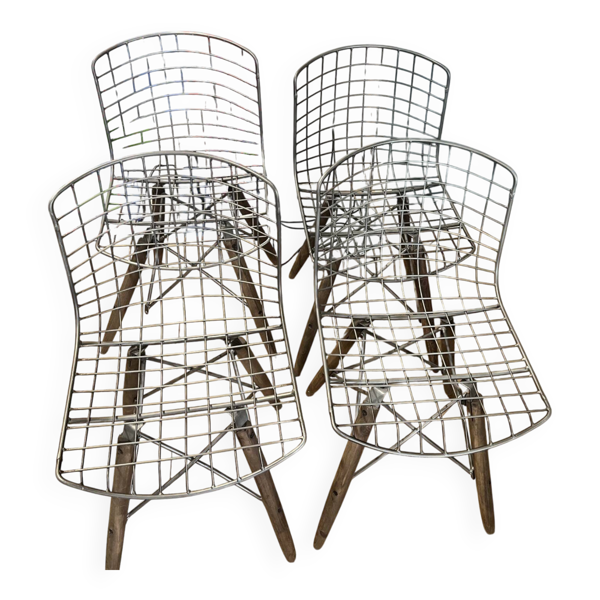 Set of 4 vintage Wire chairs in metal and wood