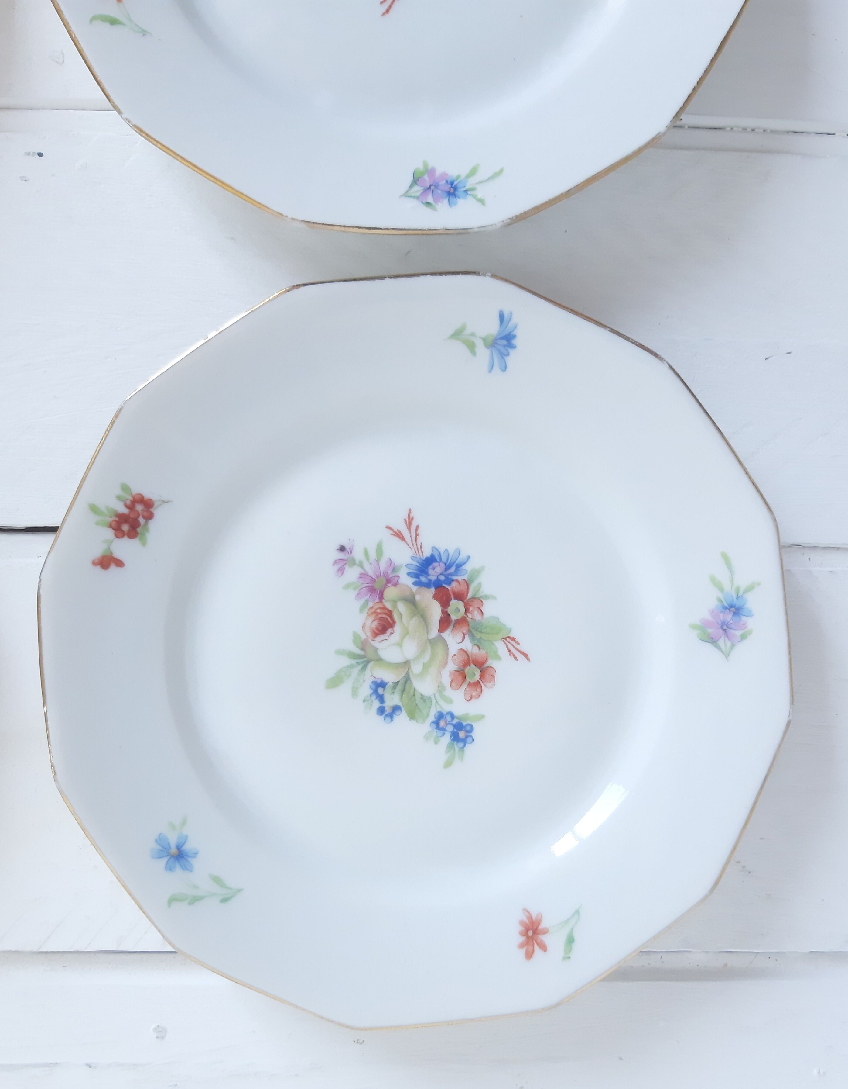 4 assiettes à dessert