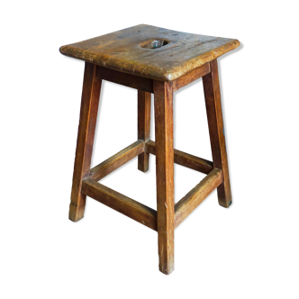Tabouret d'atelier en bois massif ancien