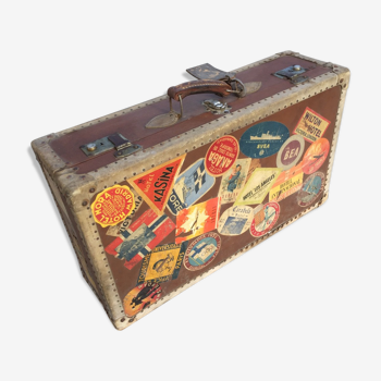 Year 20, 30 offers a very beautiful stickers suitcase