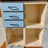 Closet in blue formica