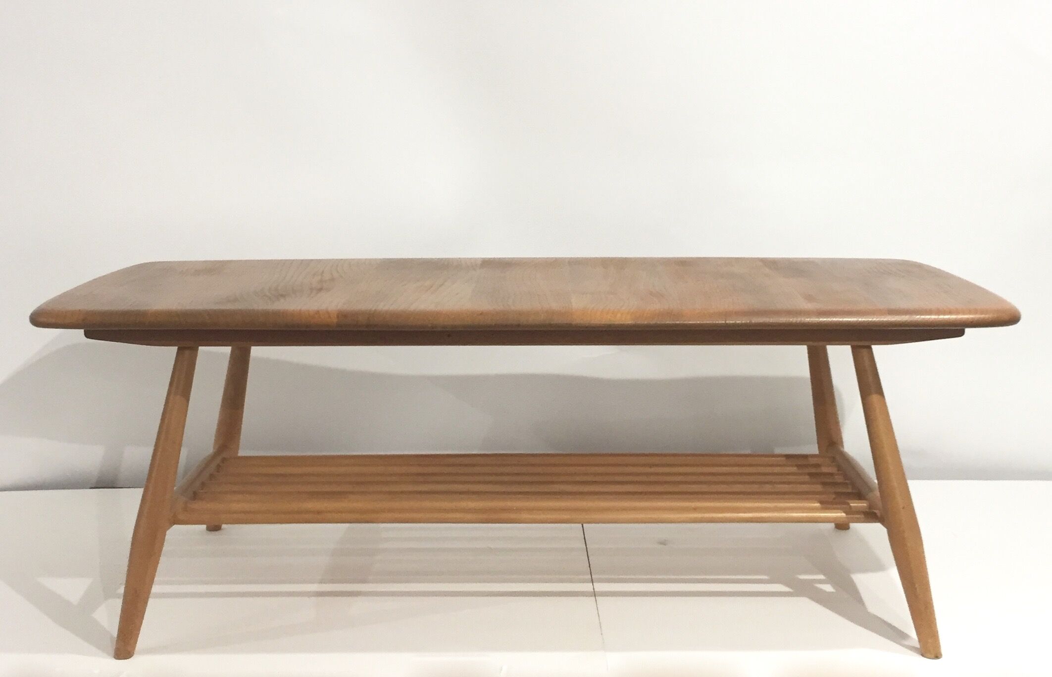 Coffee table Ercol in solid elm