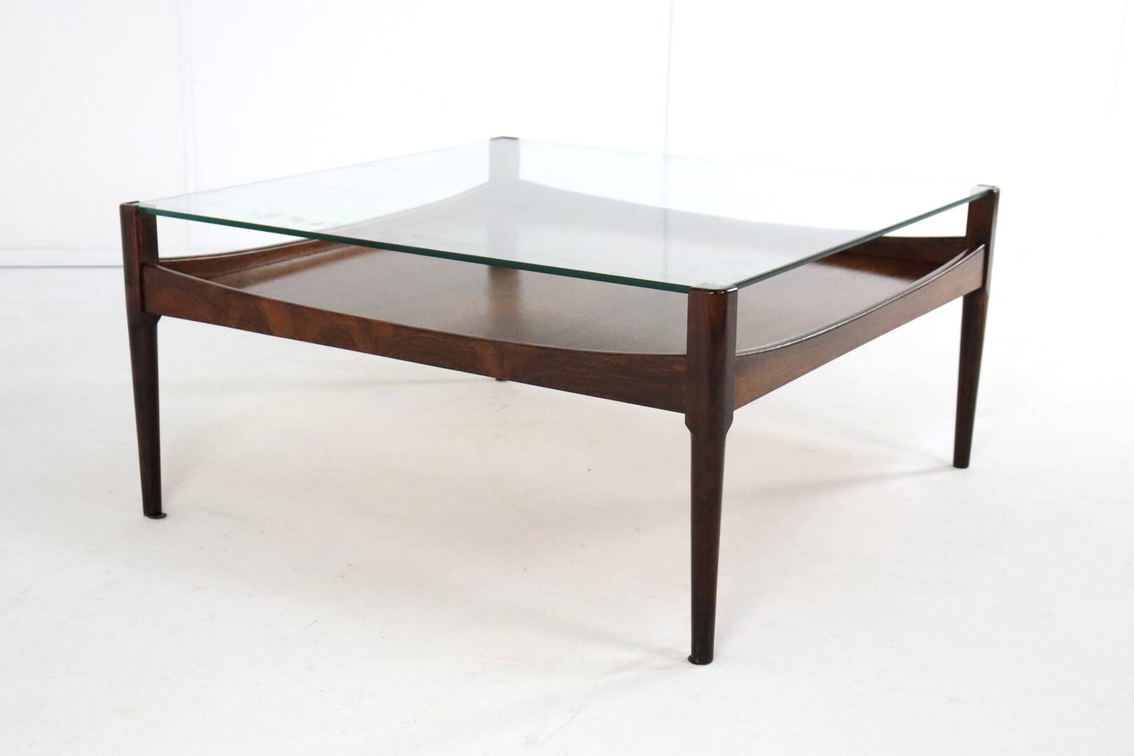 Mid-century rosewood coffee table 'Dokkum'
