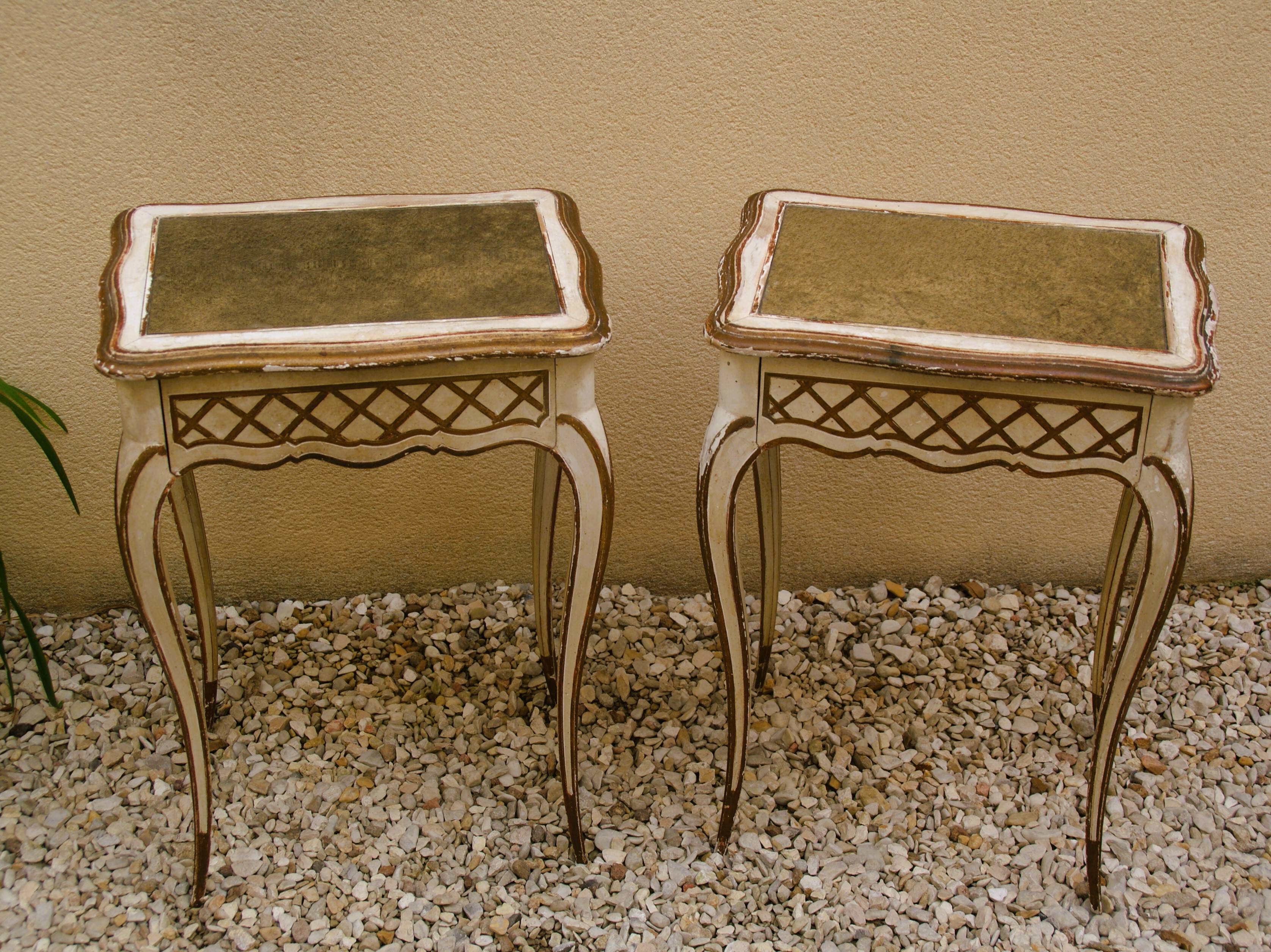 Pair of small tables 1900 in Louis xv style