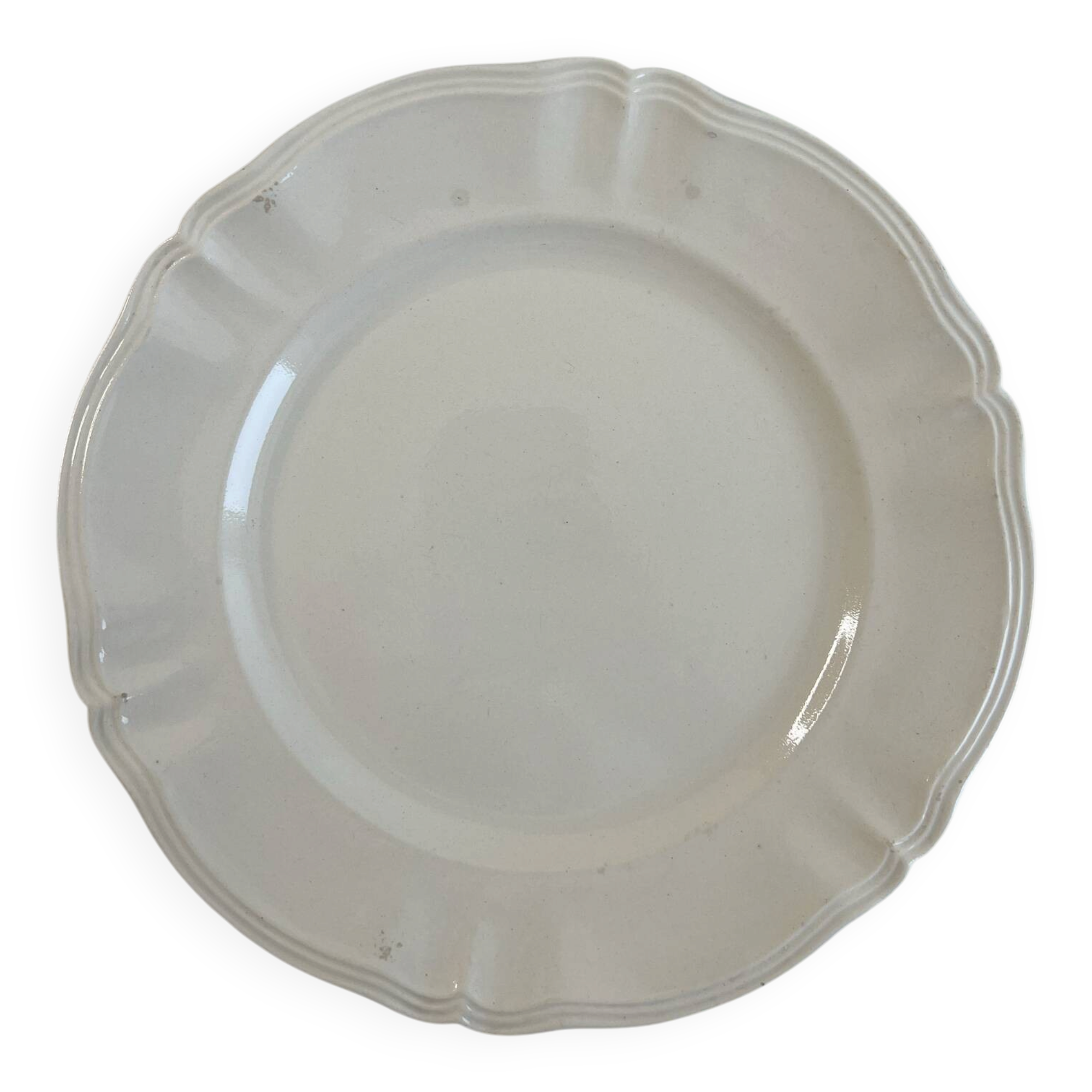 Sarreguemines Digoin — Ivory presentation plate, scalloped edge
