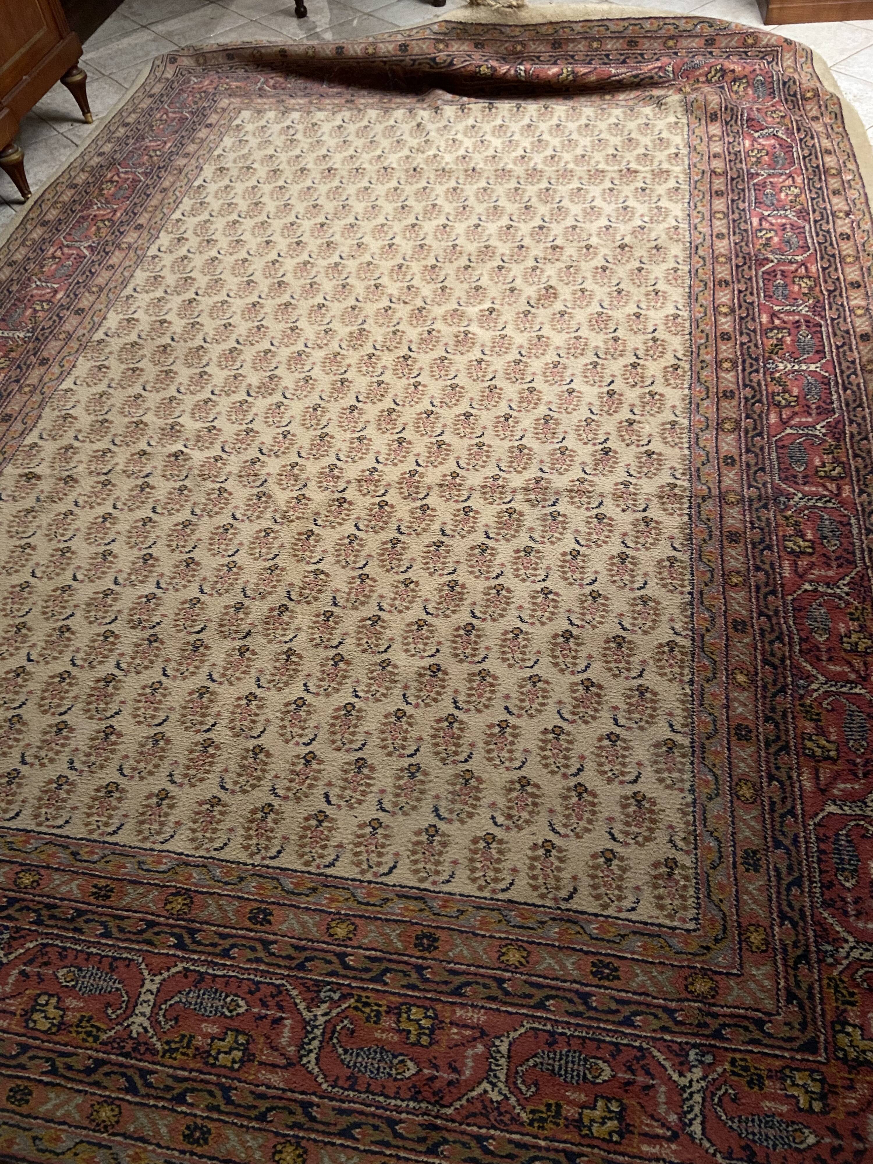 Oriental wool rug entirely handmade