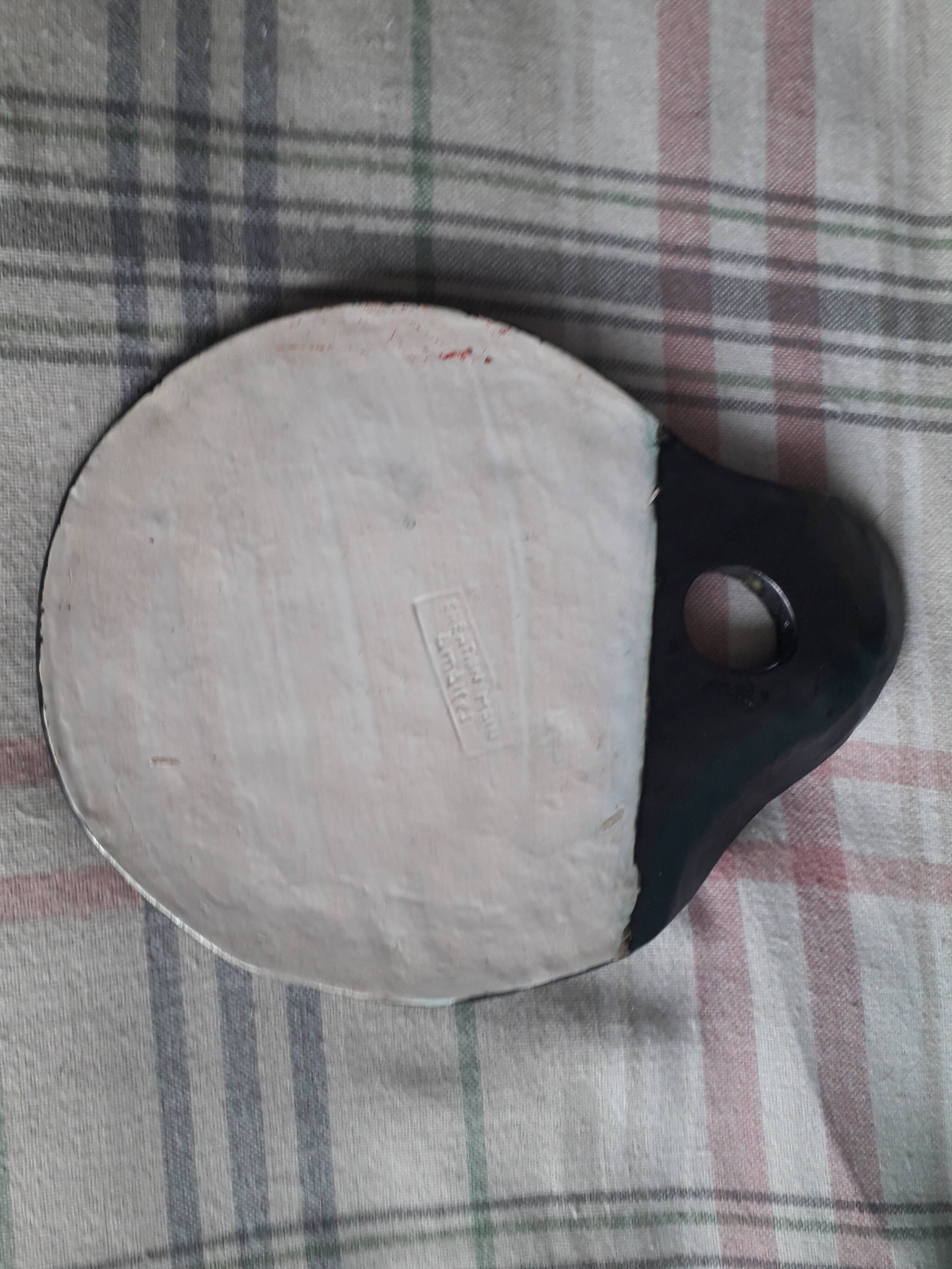 Vintage ceramic signed by Roger Amaites