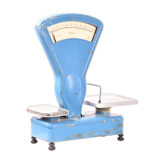 Vintage brocante scale
