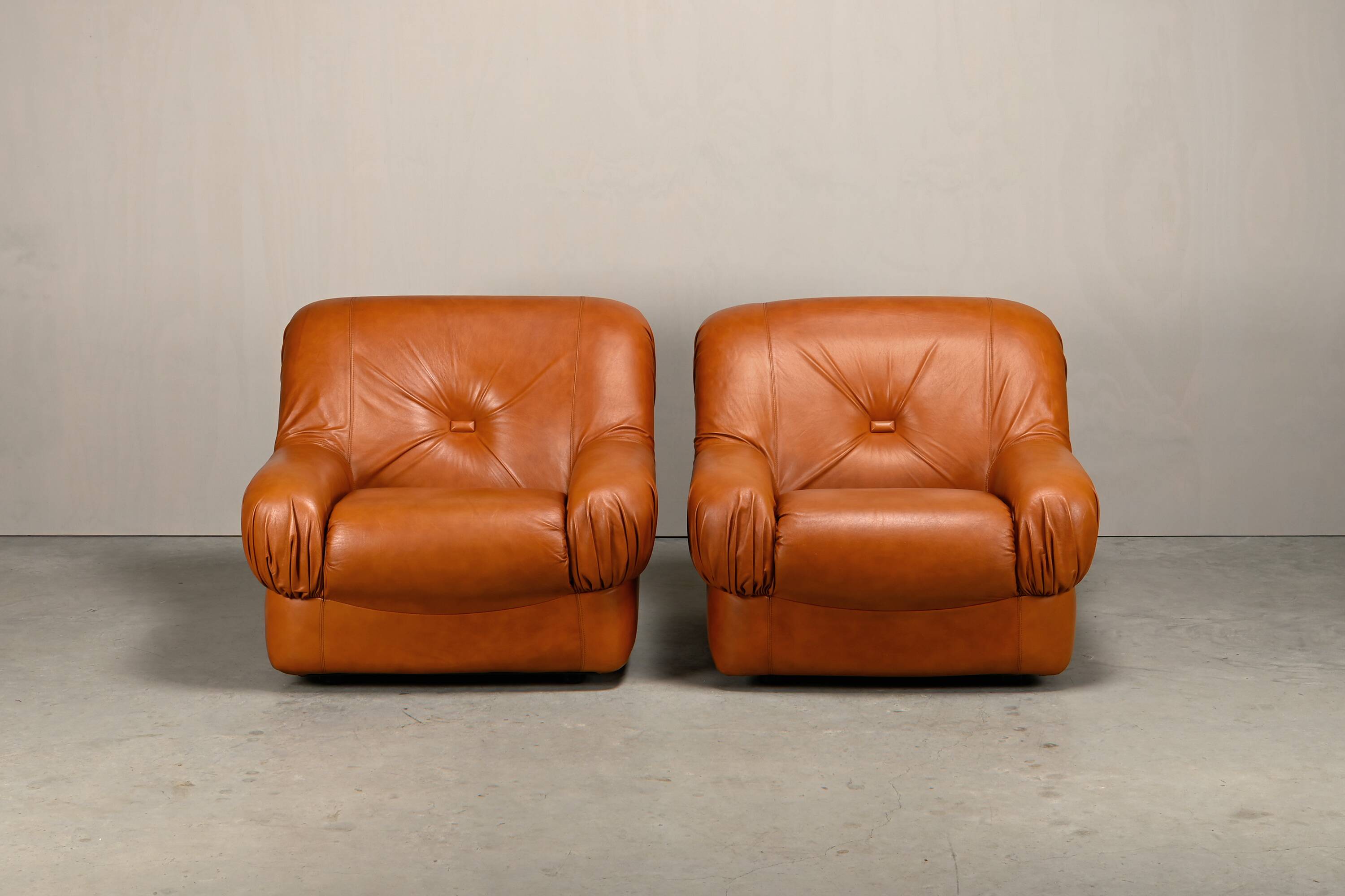 Rino Maturi Depositato Lounge Chairs in cognac leather for Mimo Padova