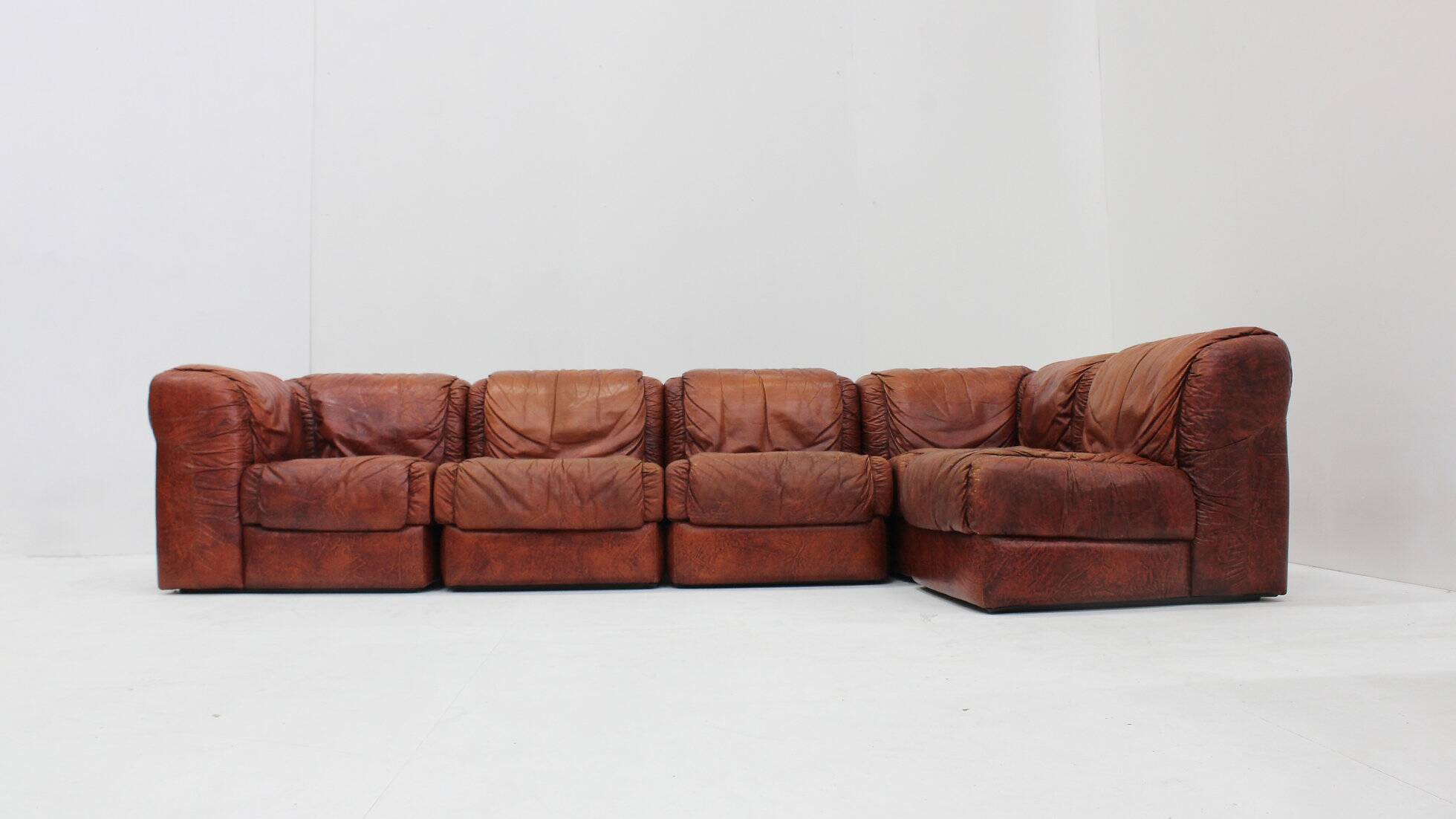 Vintage Seven Salotti modular sofa in cognac leather, Italy 1970s