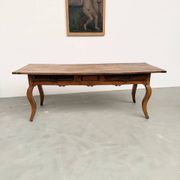 Table, drapière en noyer, XIXème s.