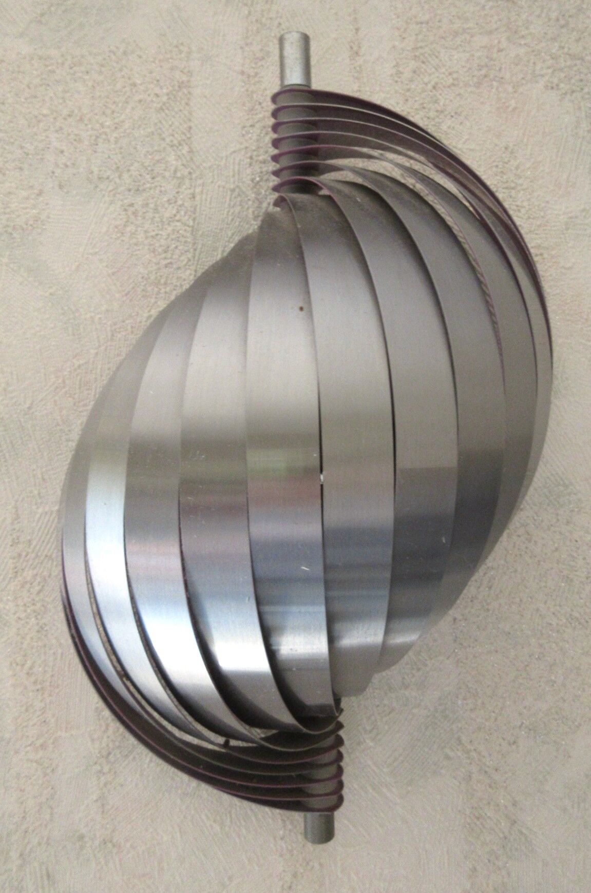Applique murale Henri Mathieu en lamelle d'aluminium