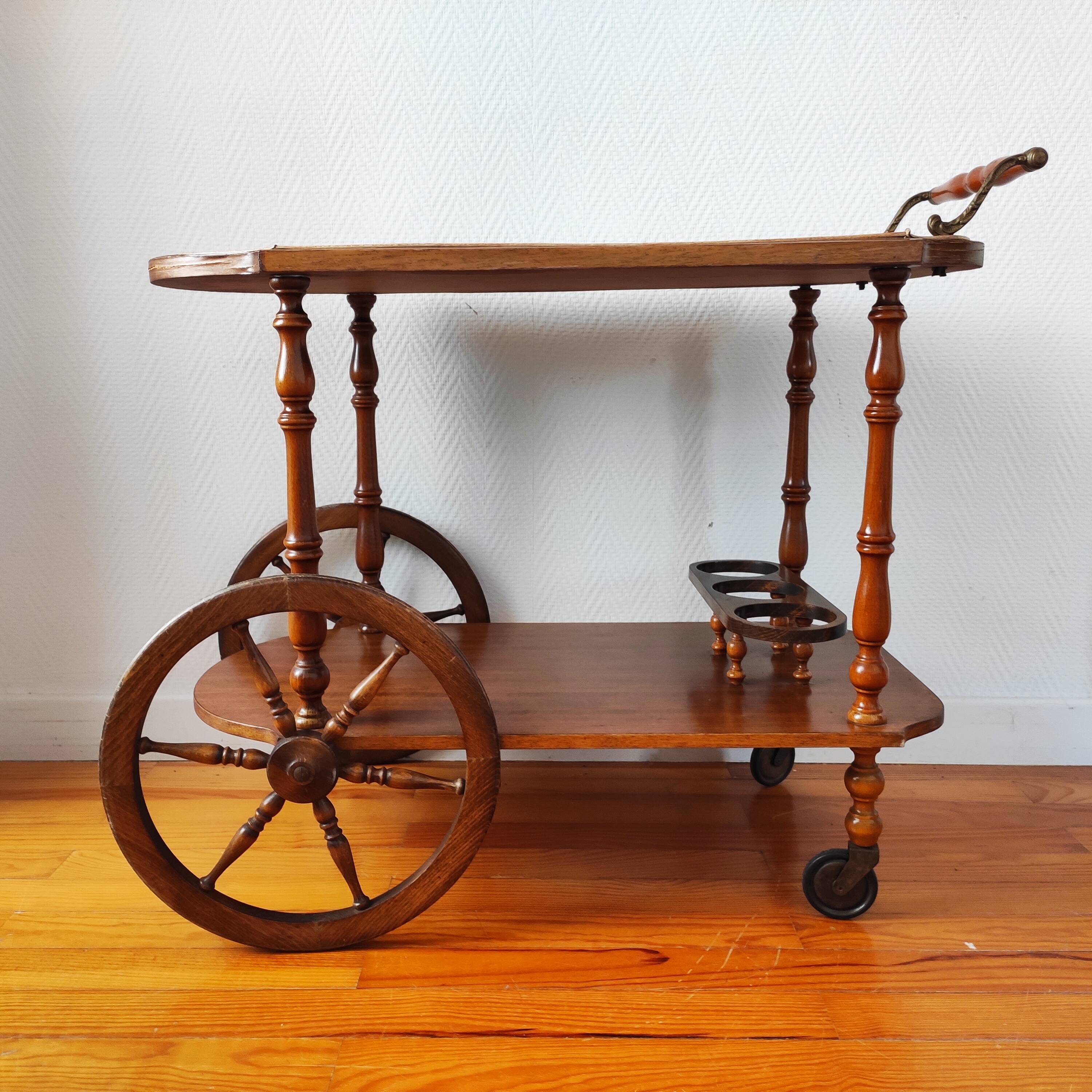 Trolley on wheels service trolley