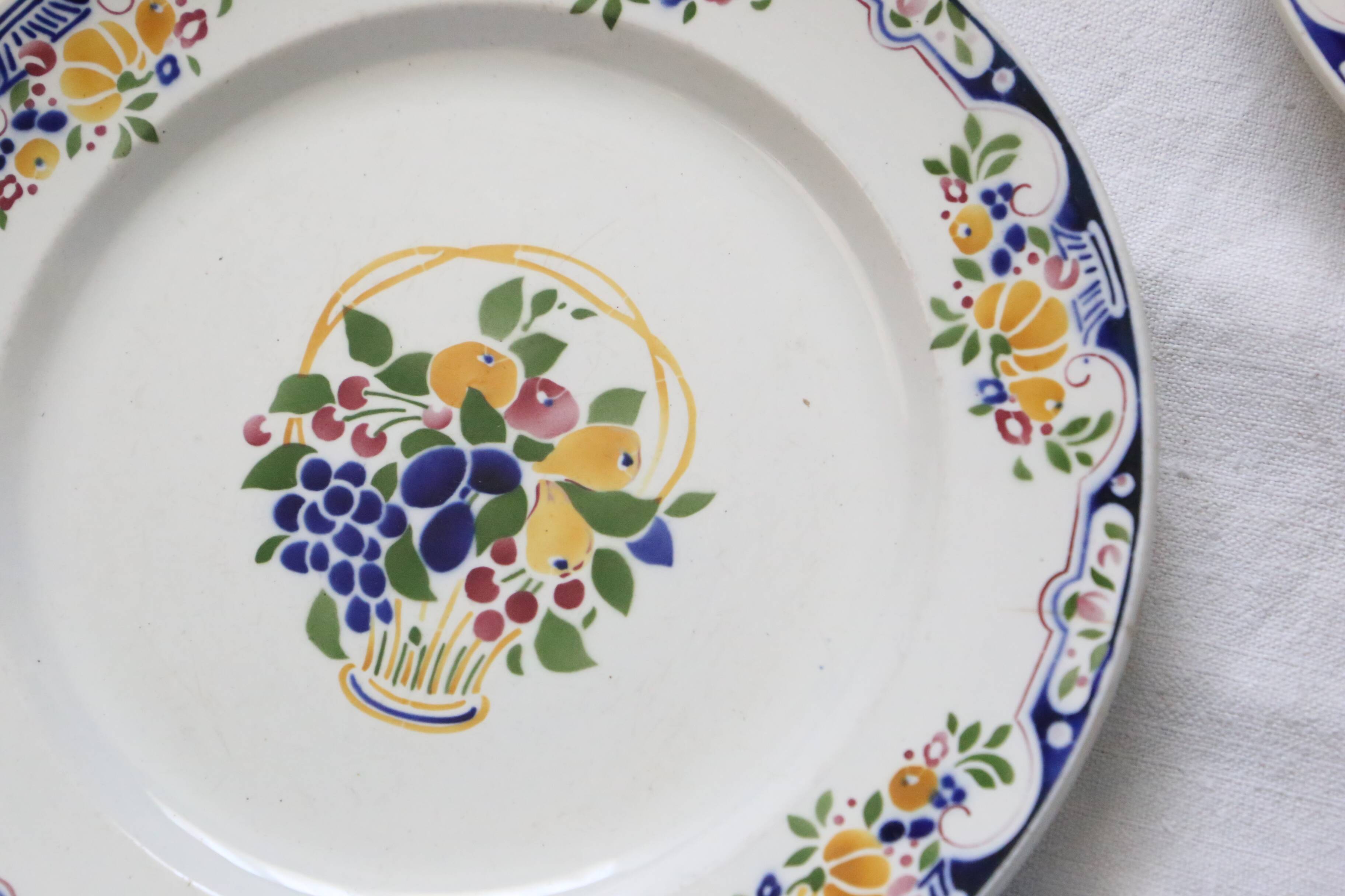 Set of 6 Boch dinner plates, Fructidor service, vintage