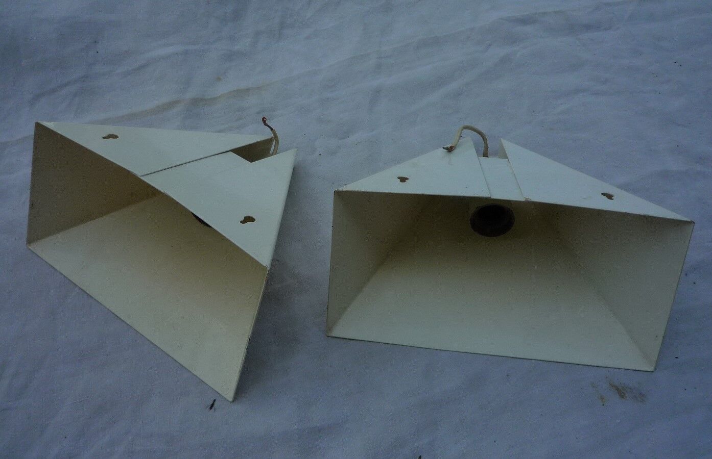 Pair of white lacquered metal wall light vintage 80s