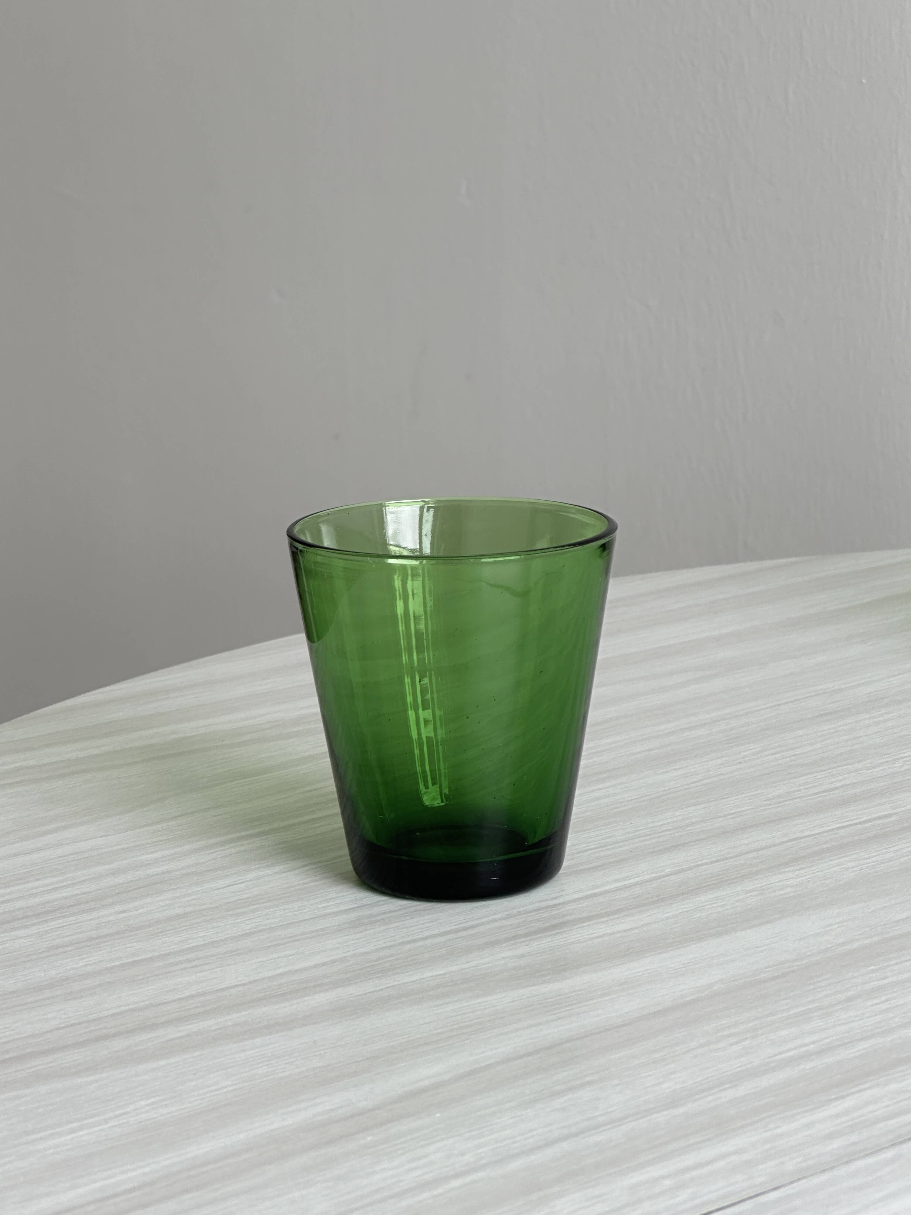 Set of 8 green water glasses, translucent thick glass