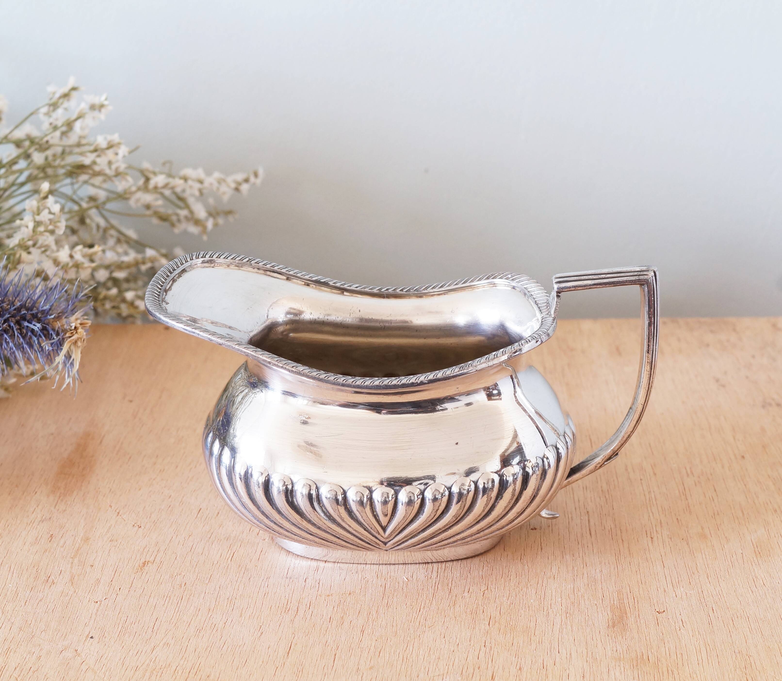 Reid & Sons silver-plated metal sauce