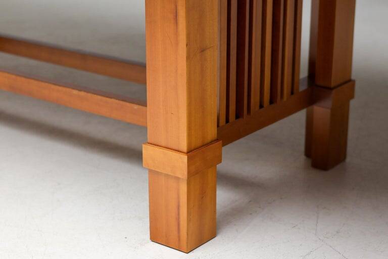 Table Frank Lloyd Wright ‘608 Taliesin’ + four Mackintosh chairs “309 Ingram”