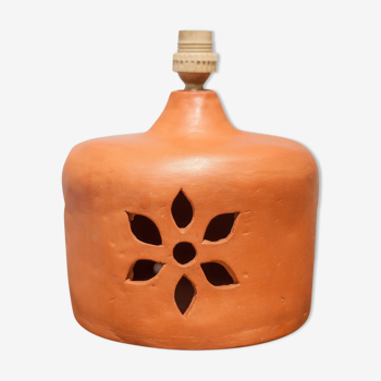 Pied de lampe terre cuite ajouré, lampe terre cuite, poterie, lampe artisanale, brut, fleur ajourée