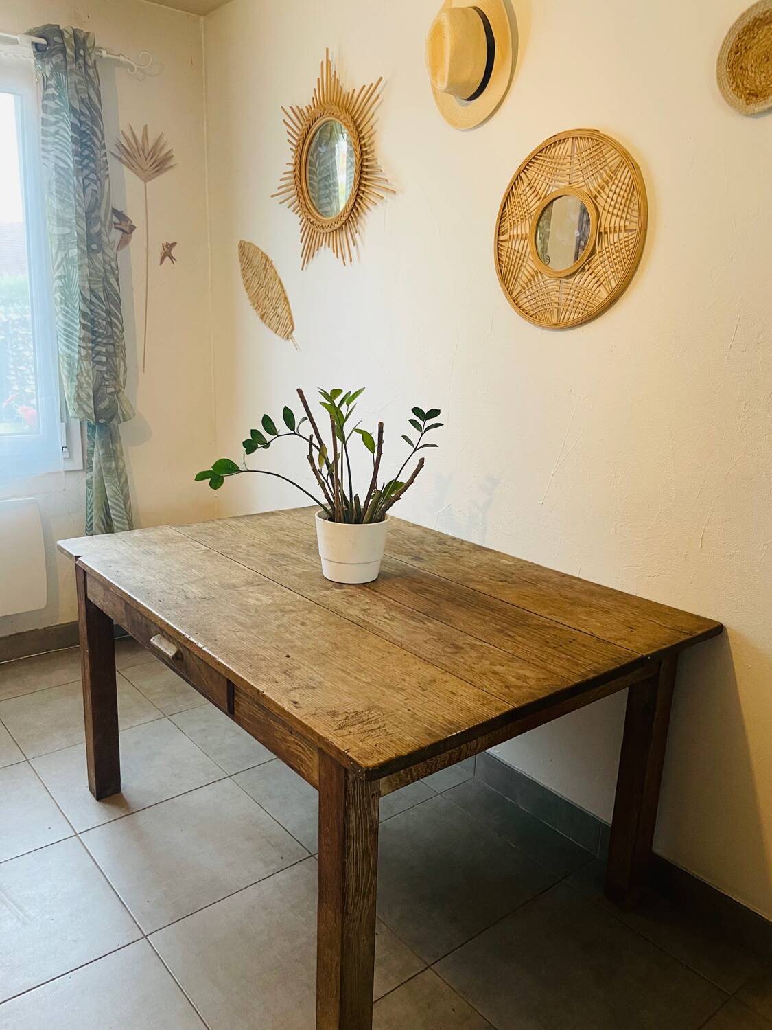 Très belle table de ferme vintage en bois massif