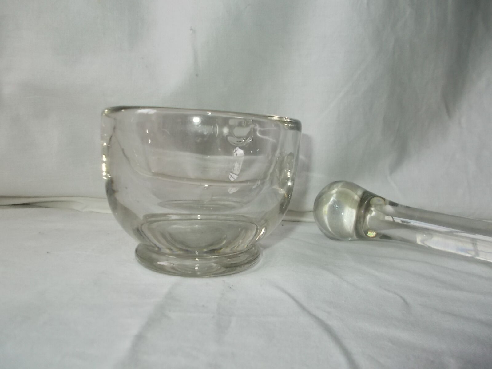Glass mortar and pestle