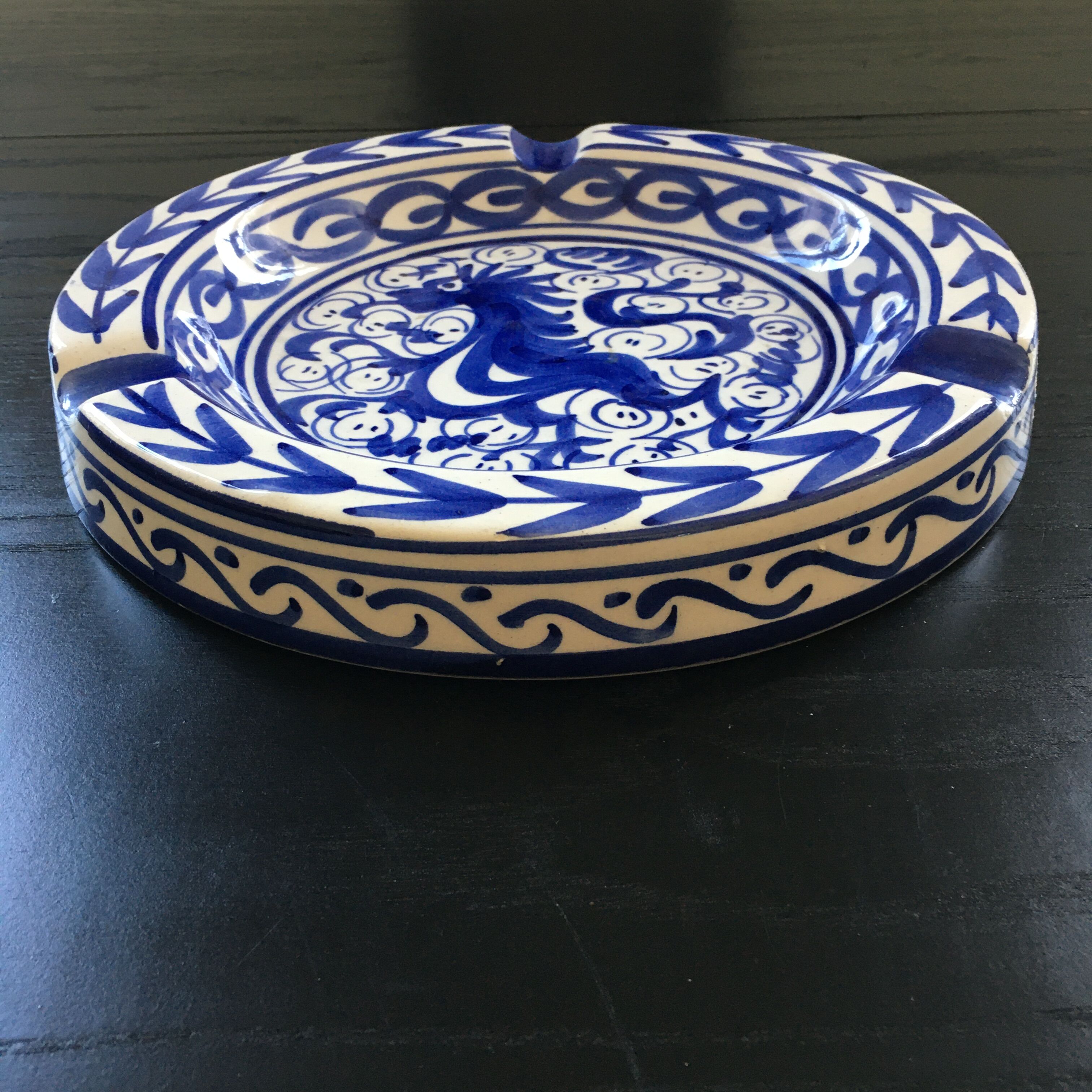 Blue dragon decor pocket emptier