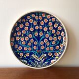 Kutahya collector's plate with Iznik Ottoman motifs