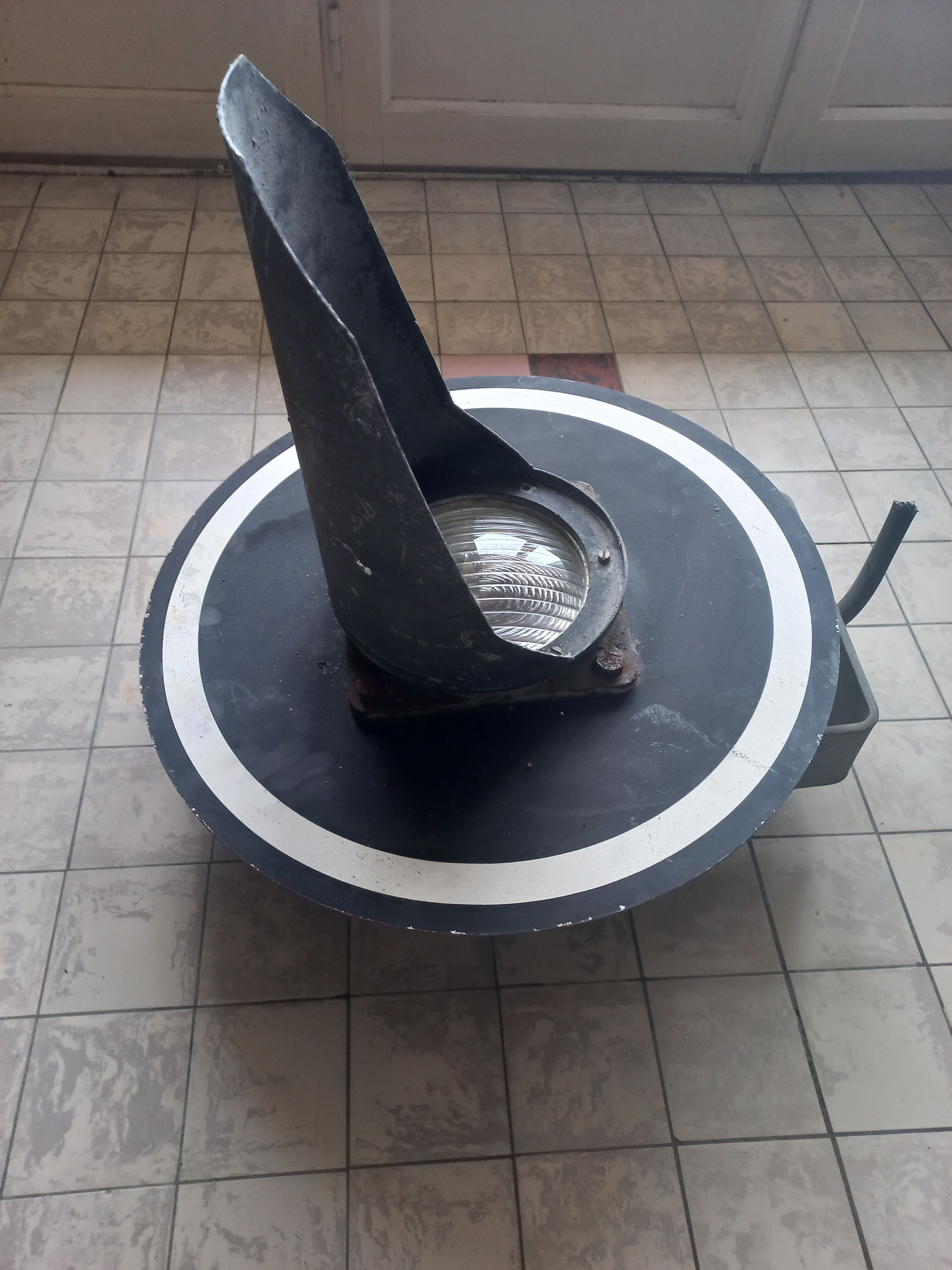 Former SNCF traffic light