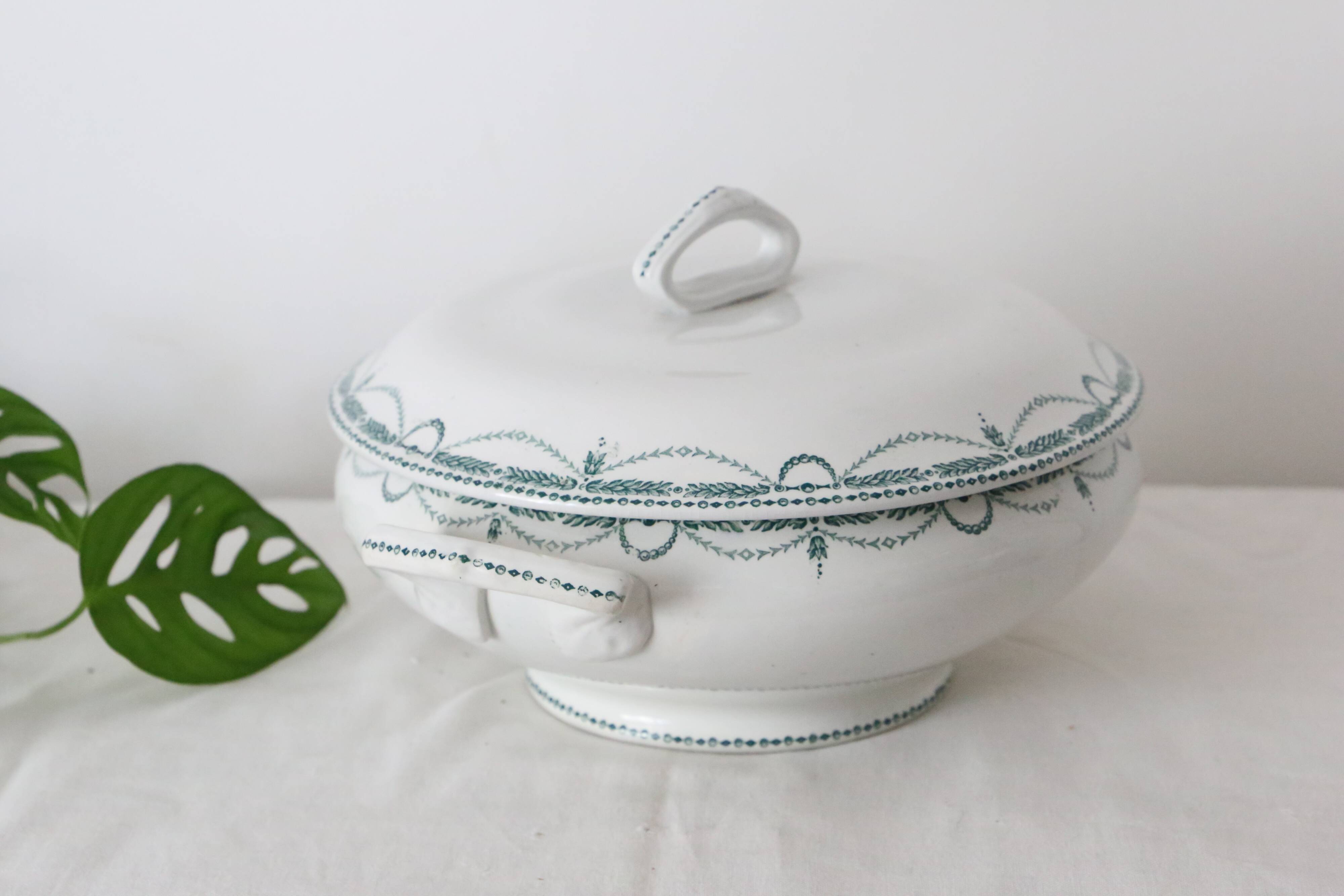 René model tureen or salad bowl, Saint Amand, Terre de Fer, French manufacture