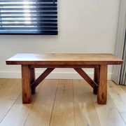 Banc vintage en bois, fabriqué artisanalement, style rustique