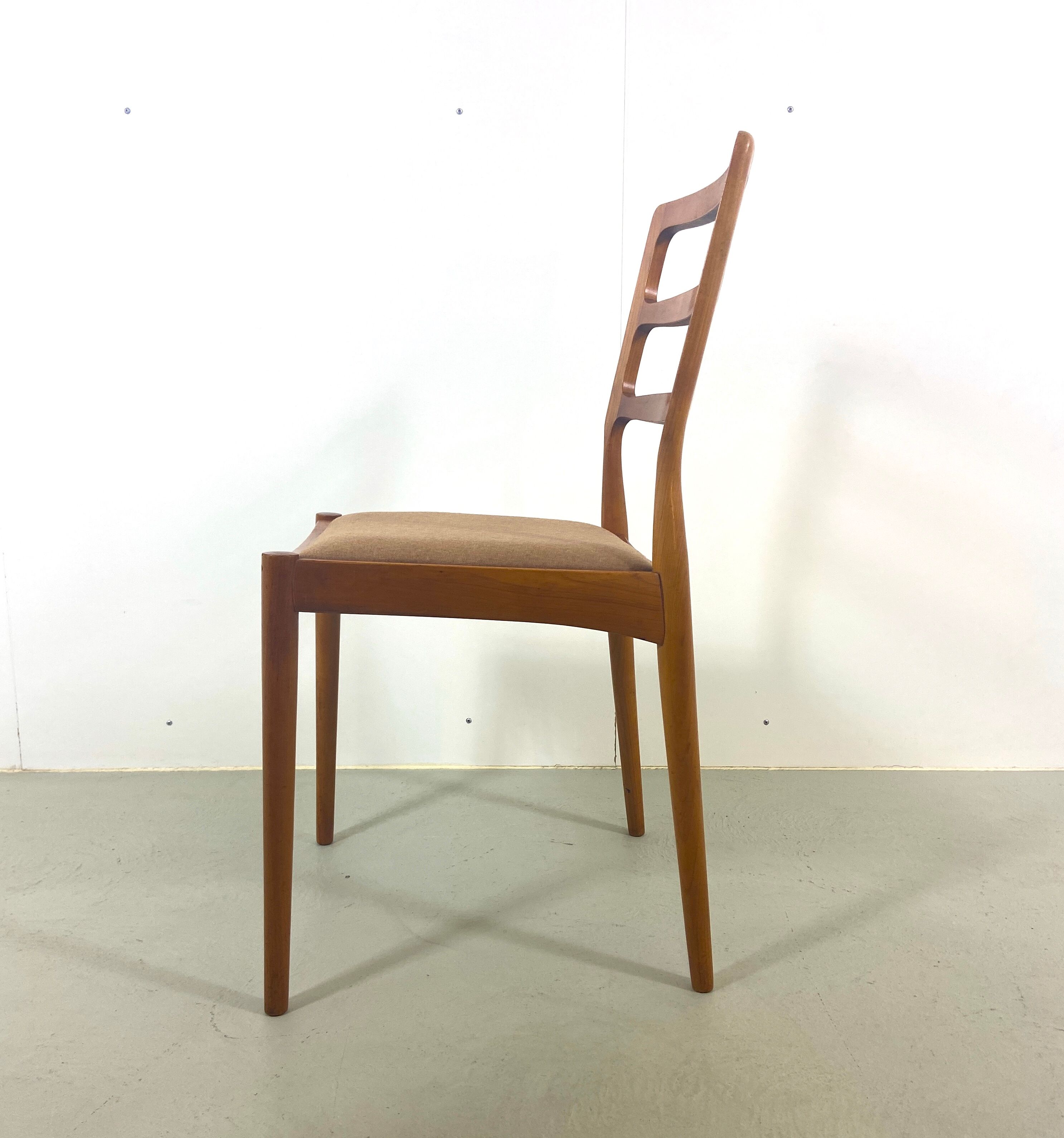 Set of 4 Casala chairs