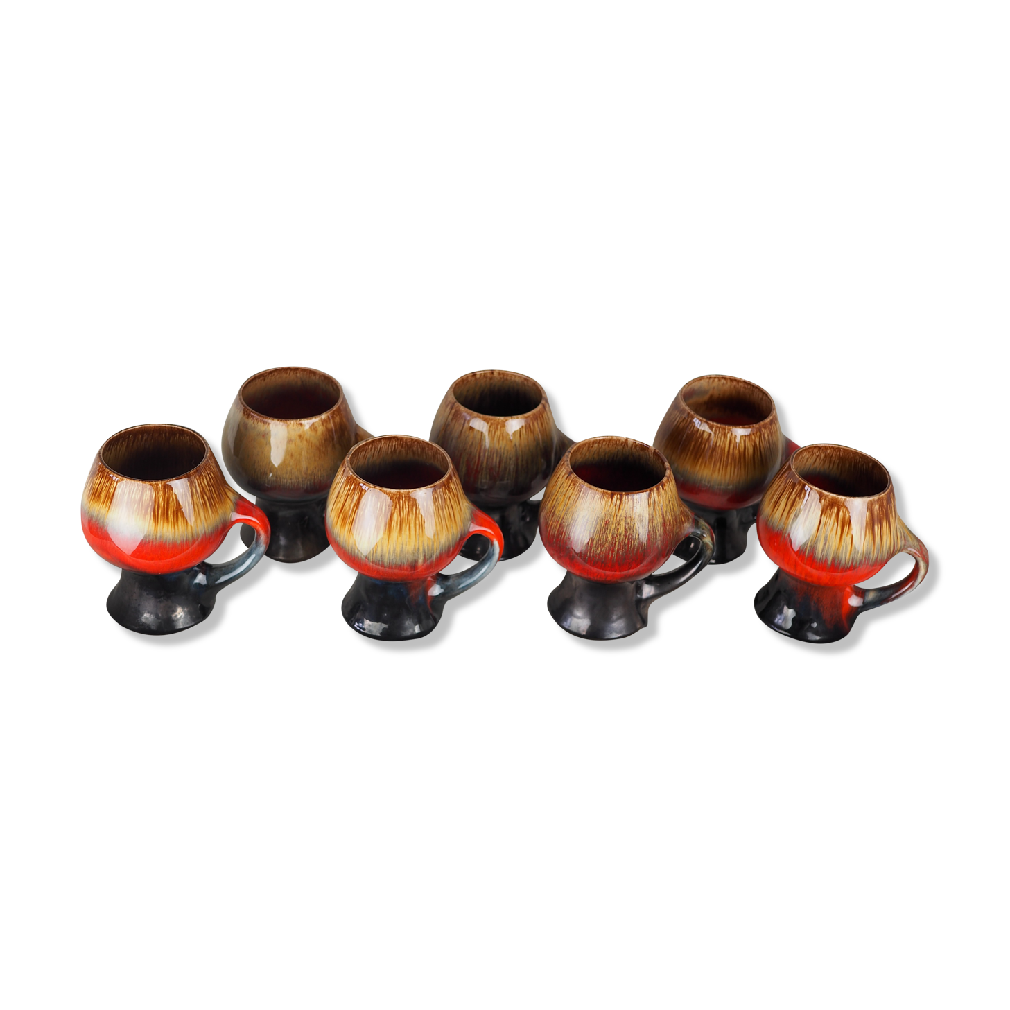 Seven large brown, black and red volcanic free-form mugs - Vallauris, Fat lava - 60s / 70s