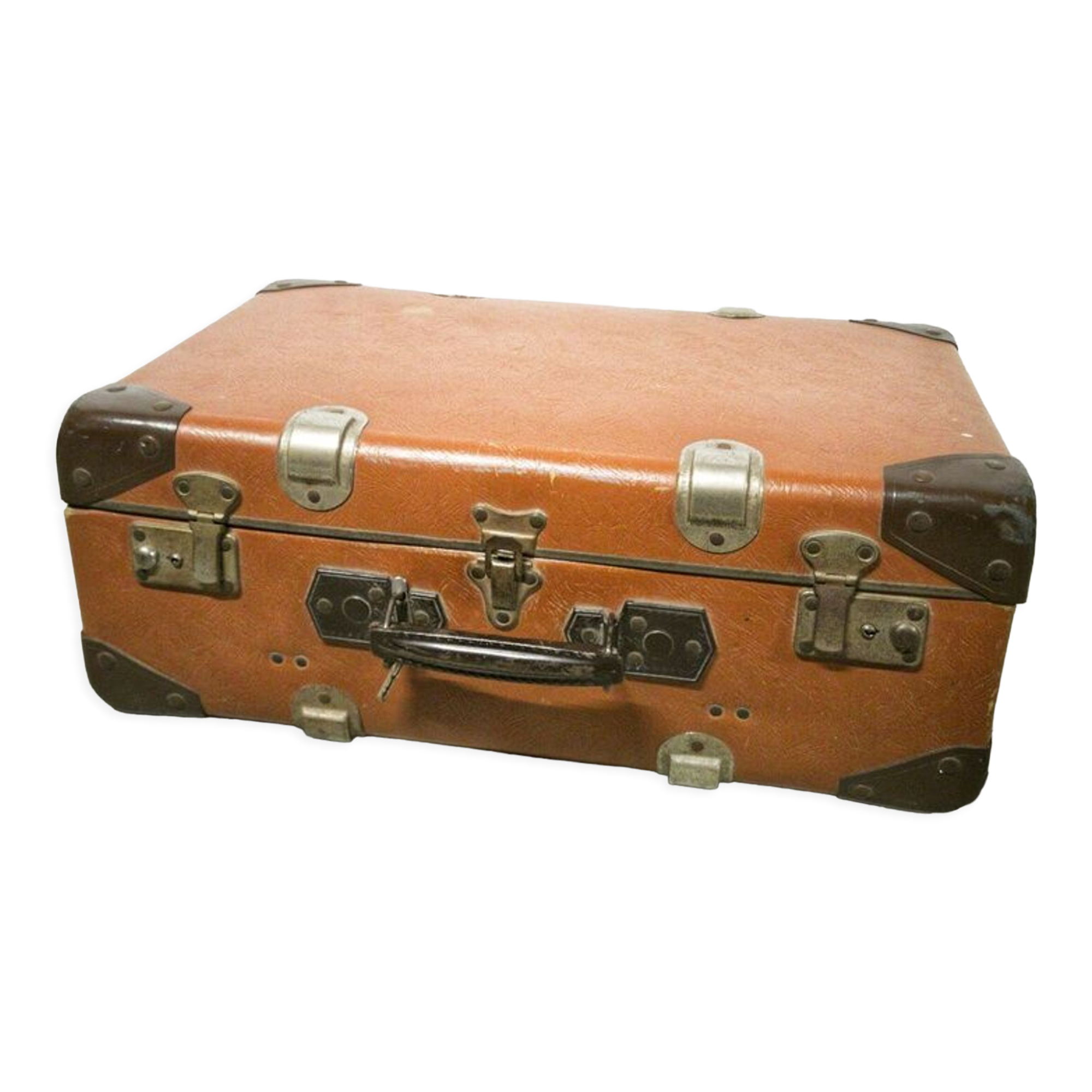 The cardboard suitcase