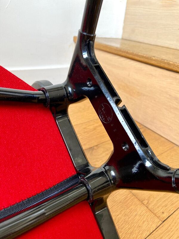 Chaise DSC 106 par giancarlo piretti pour Castelli années 1970 en coton rouge