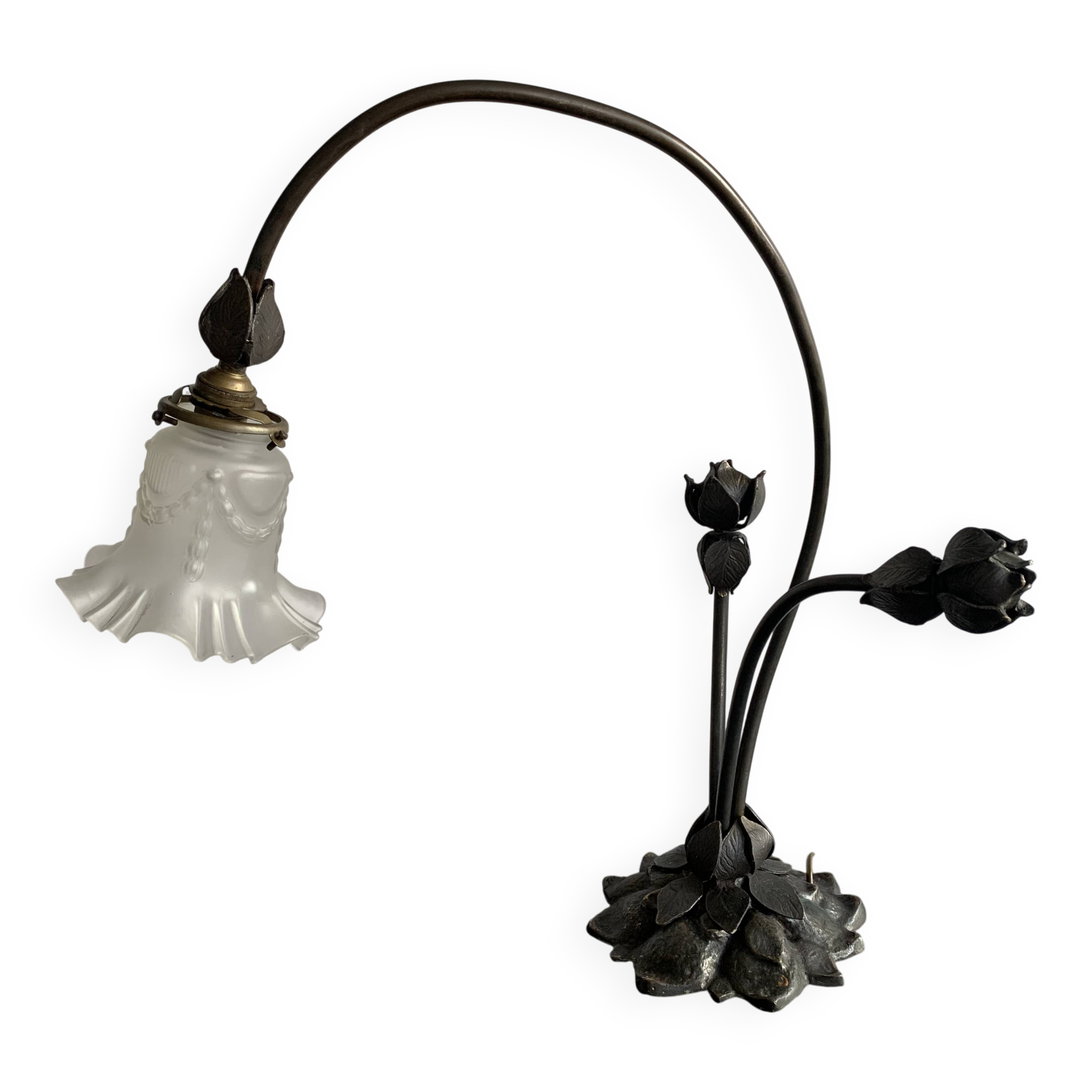 Large signed Art Nouveau style bronze sculpture lamp