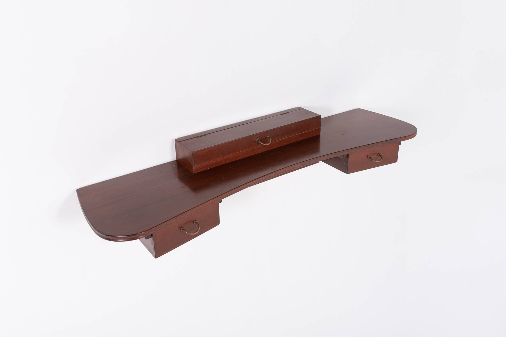 Étagère-console murale danoise moderne du milieu du siècle par Frode Holm pour Illums Bolig