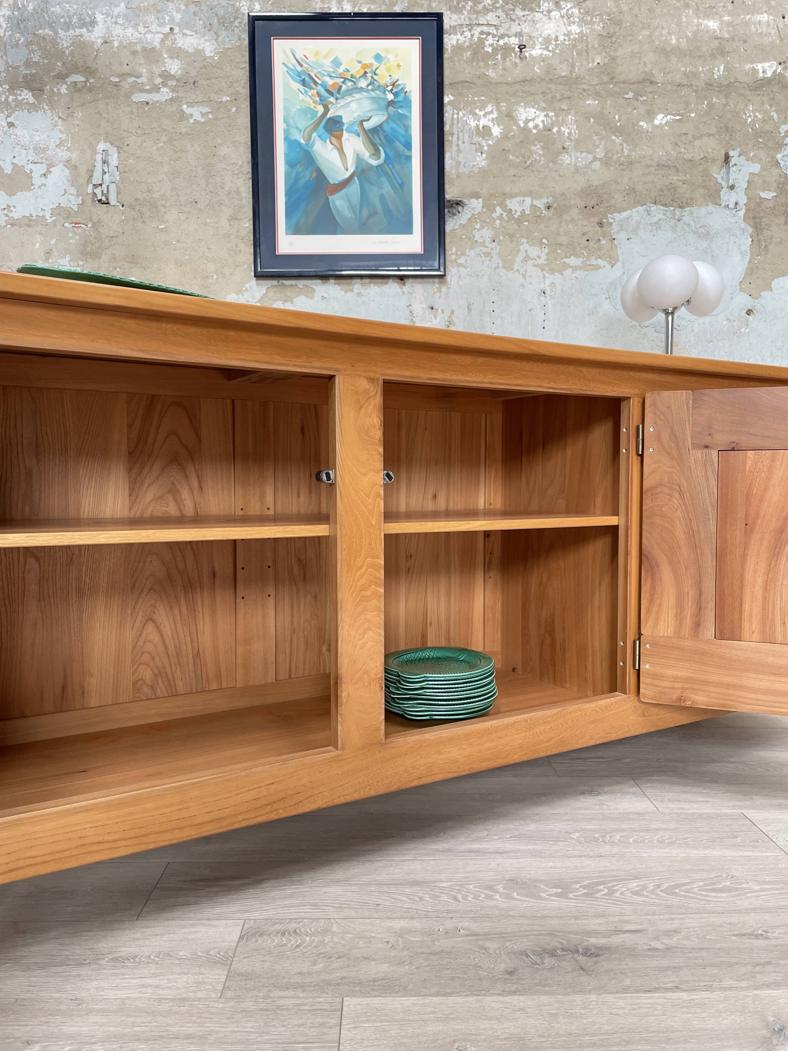 Enfilade en elme massif, REGAIN edition, circa 1980.