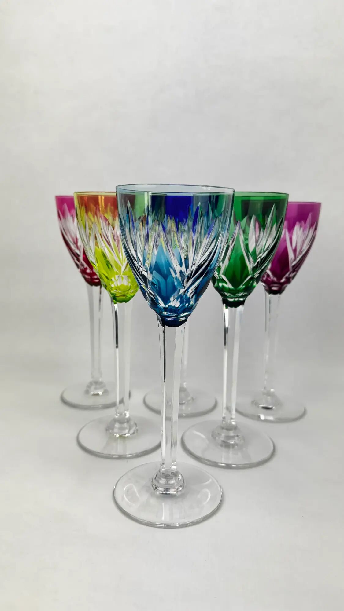 Saint-Louis, 6 verres modèle Monaco en cristal de couleur, 21,5 cm