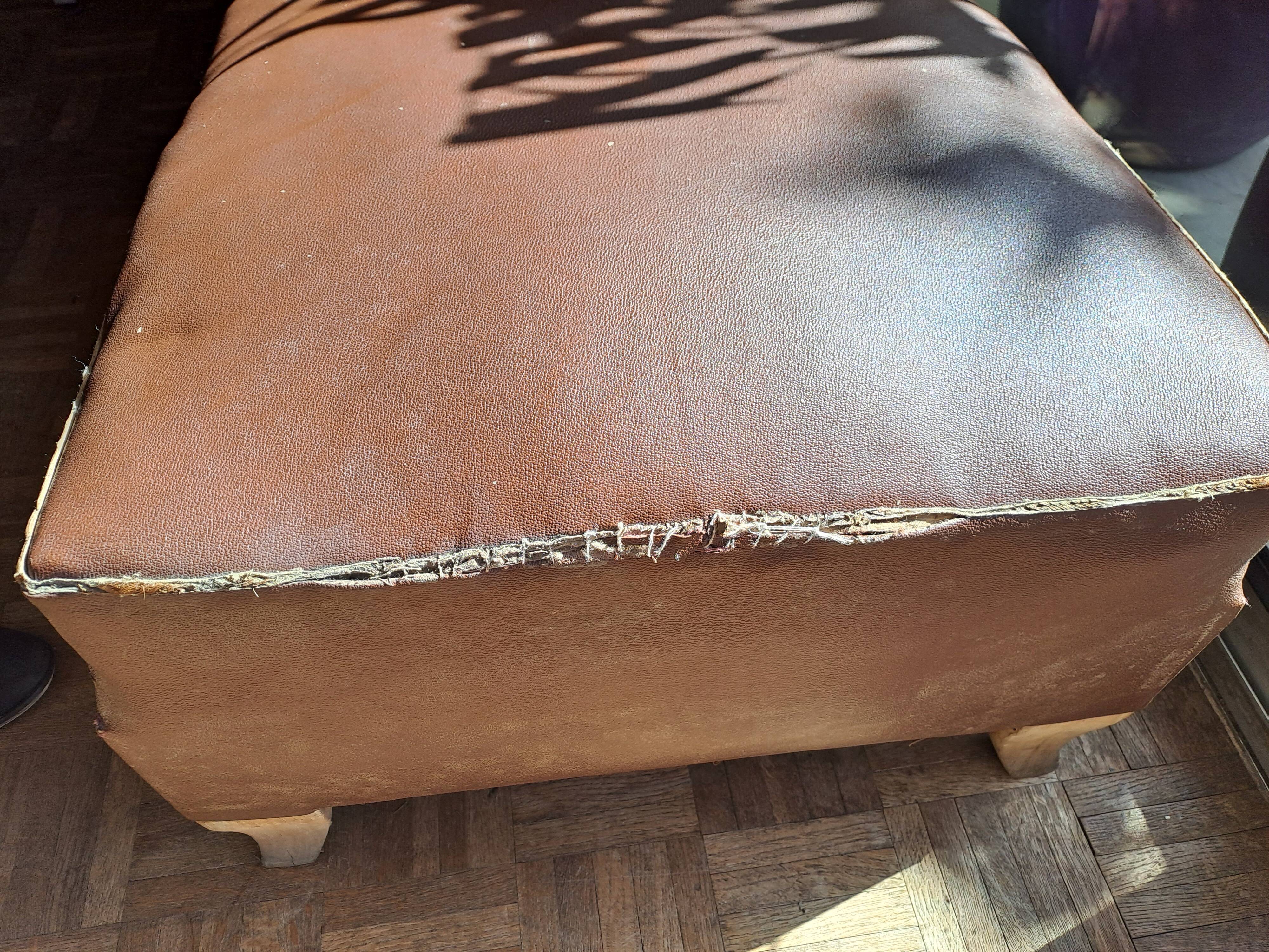 Fauteuil cuir art déco 1930 base bois