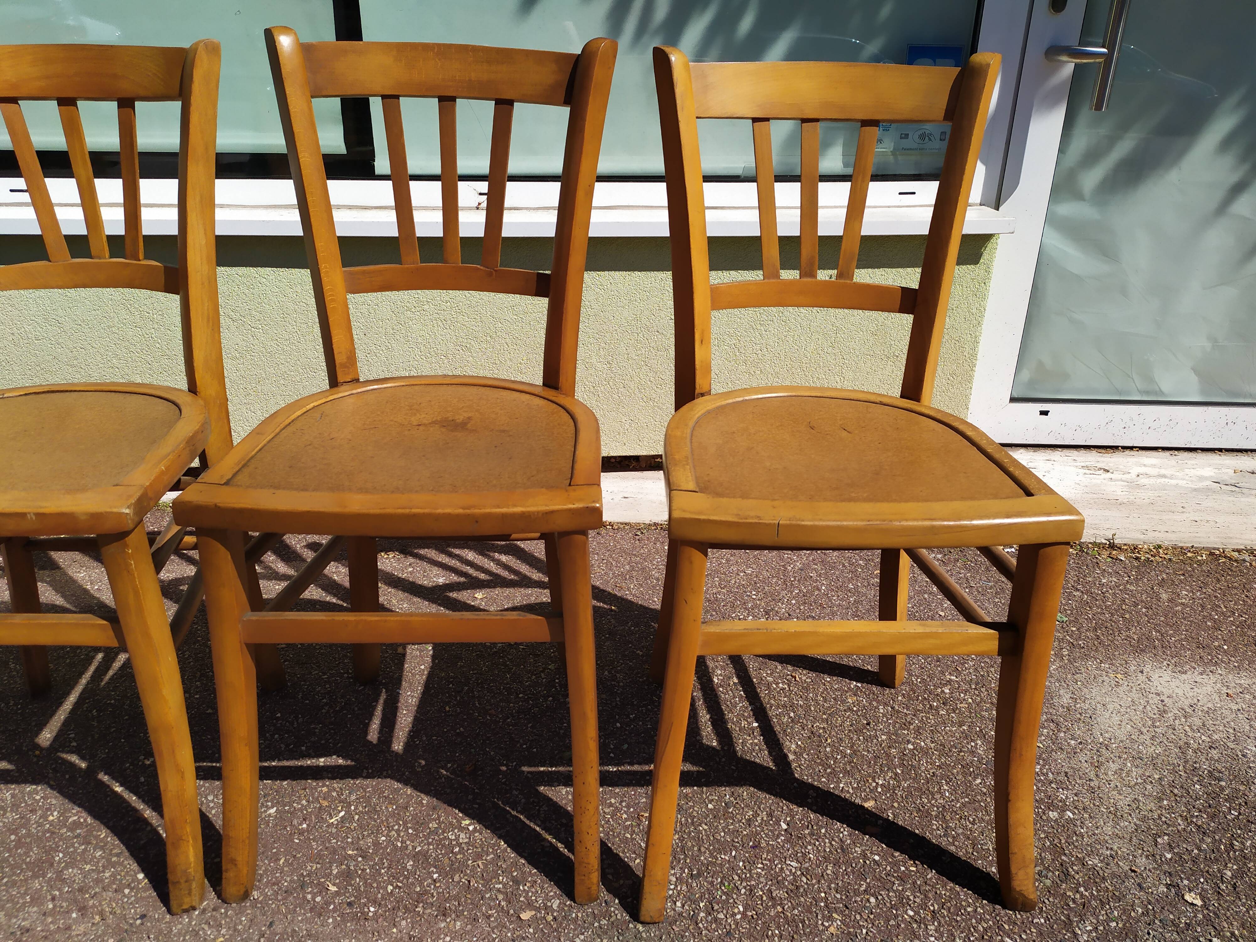 Lot de 4 chaises de bistrot ou de ferme en bois anciennes