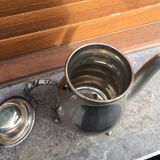 Tea service in Etain