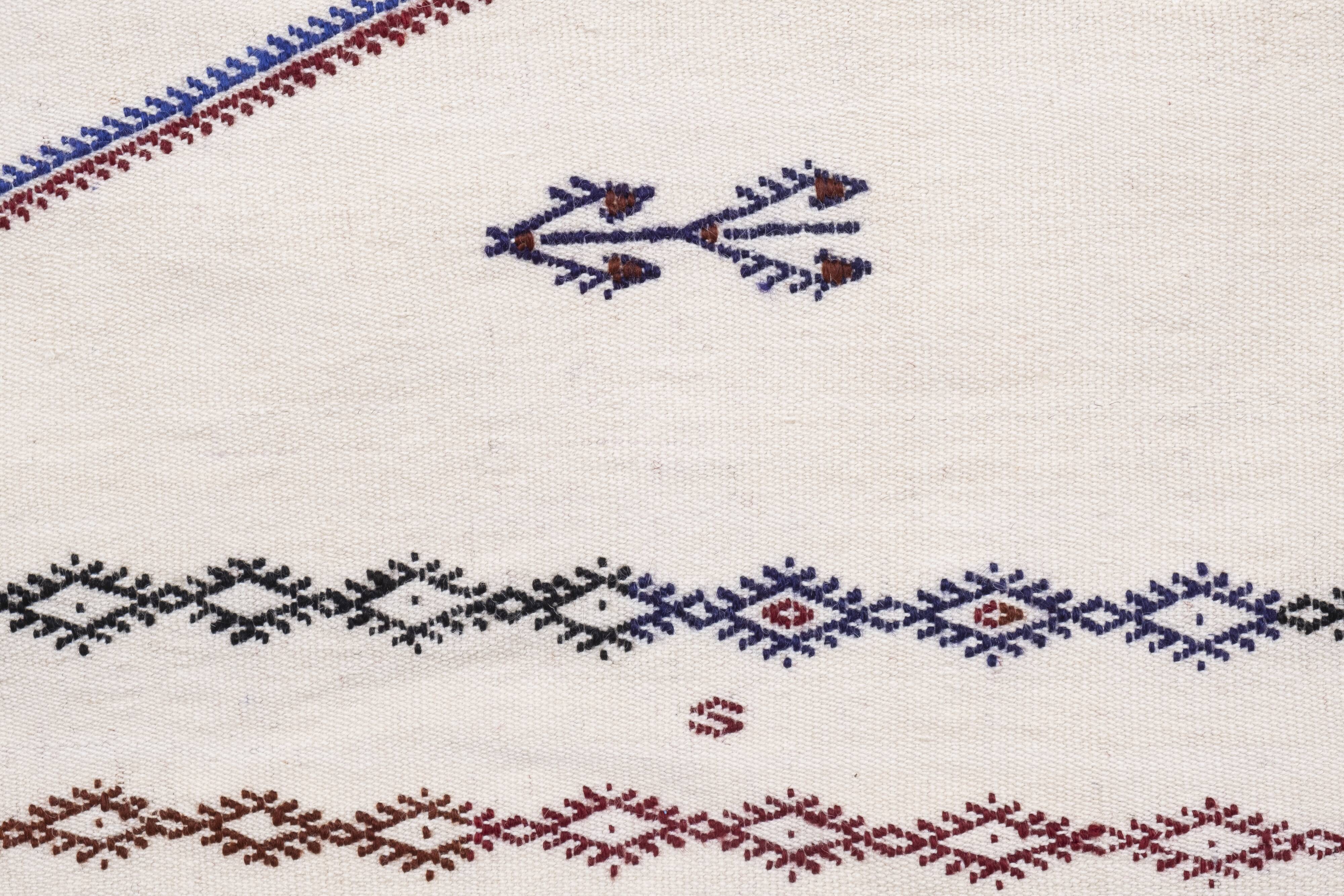 Carpet 179x210 cm